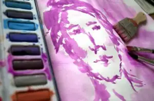 Art-thérapie : activité d'auto-portrait à l'aquarelle